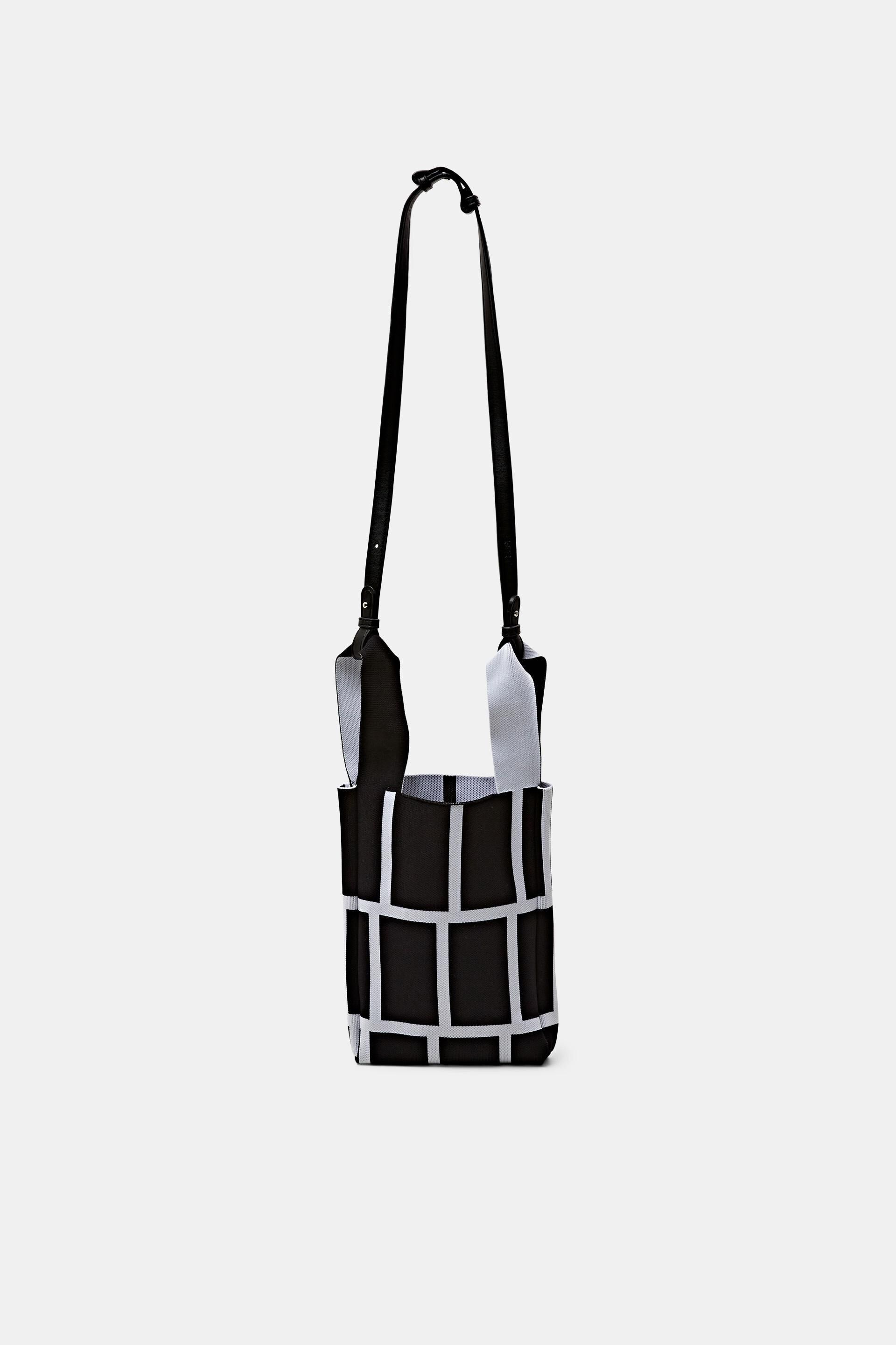 Black Quilted Grid 26L softshell tote bag | lululemon | MATCHES UK